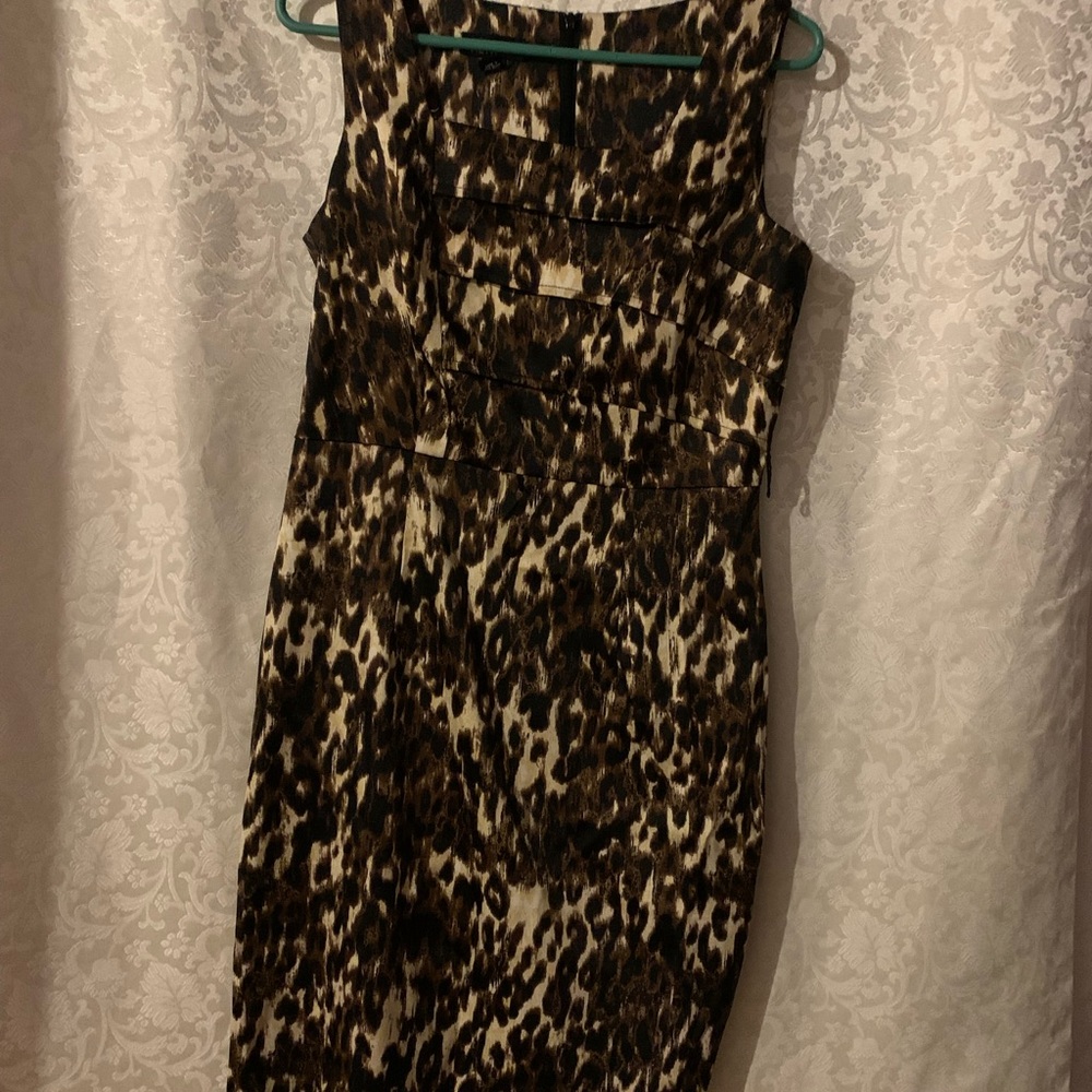 Dress - Picture 3 of 7